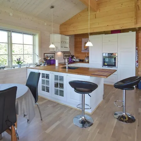Three-bedroom Holiday In